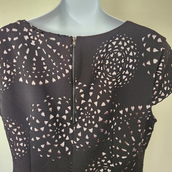 SIGNATURE CAMRYN Black Eyelet Laser Cut Sheath Dress Size 16 - Picture 6 of 10